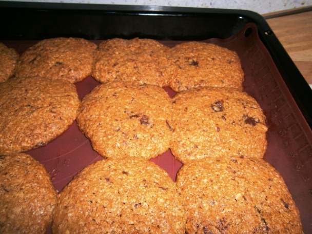 Cookies s orechmi a čokoládou (fotorecept) - obrázok 5