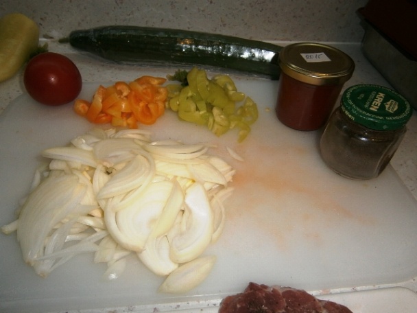 Bravčové mäso na paprike a paradajke (fotorecept) - obrázok 2