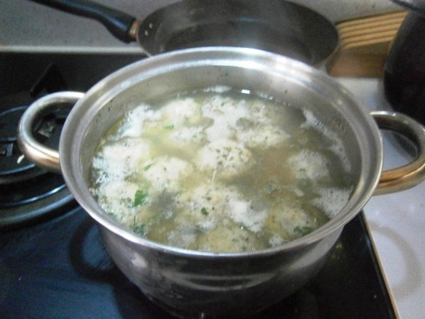 Špikové knedličky do hovädzieho vývaru (fotorecept) - obrázok 5