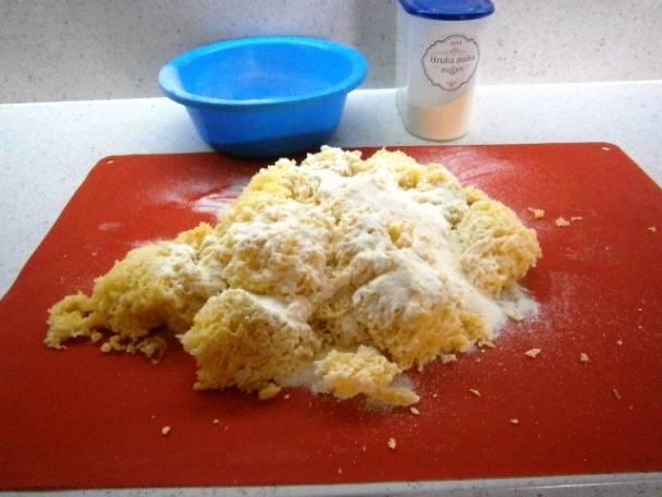 Zemiakové šúľance s bryndzou a opečenou slaninou  (fotorecept) - obrázok 2