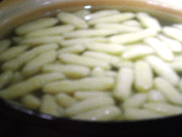 Zemiakové šúľance s bryndzou a opečenou slaninou  (fotorecept) - obrázok 6