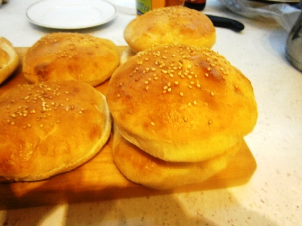 Hamburgerové žemle a hamburgre z hovädzieho mäsa (fotorecept) - obrázok 7