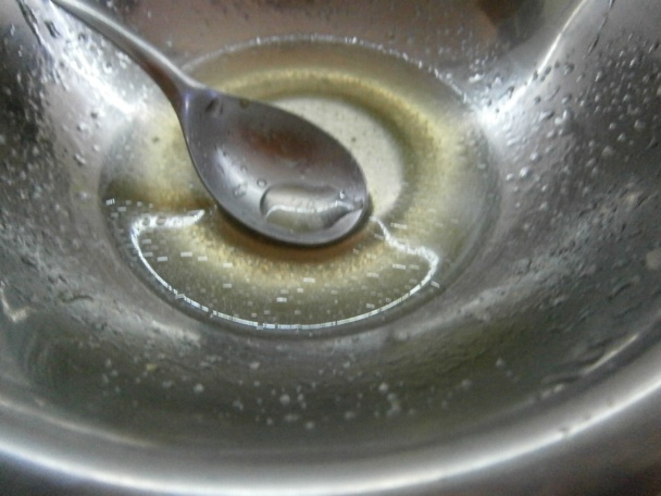 Fašírky so smotanou a šťuchanými zemiakmi s mladou cibuľkou (fotorecept) - obrázok 5