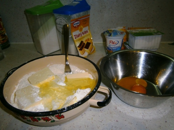 Linecký koláč plnený tvarohom a čokoládou (fotorecept) - obrázok 1