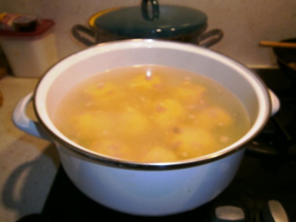 Zemiakové guľky plnené údeným mäsom s kyslou kapustou (fotorecept) - obrázok 5
