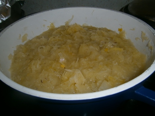 Údené mäso v zemiakovom ceste s dusenou kyslou kapustou (fotorecept) - obrázok 4