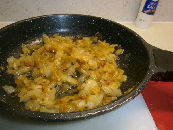 Údené mäso v zemiakovom ceste s dusenou kyslou kapustou (fotorecept) - obrázok 5