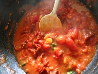 Paradajkovo-mozzarellové cestoviny - obrázok 4