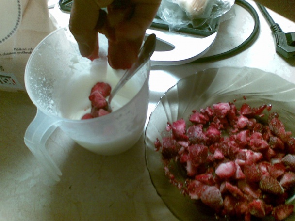 Jahodová pena - obrázok 4