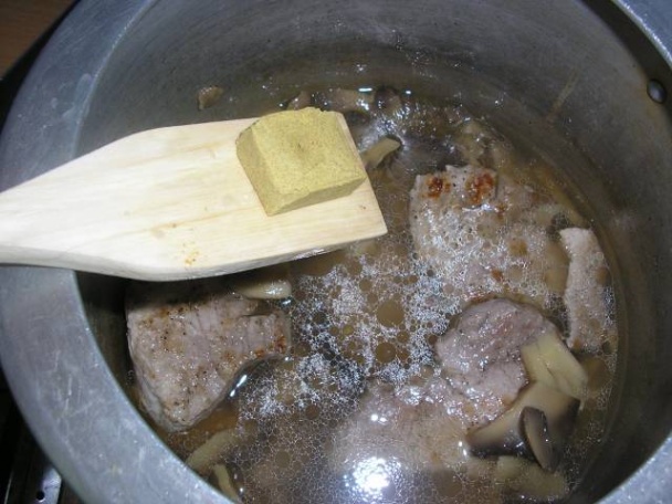 Bravčové na prírodno so šampiňónmi (fotorecept) - obrázok 7