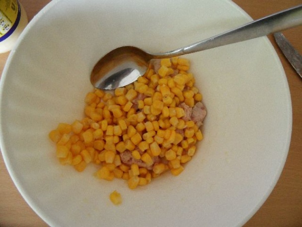 Pečené zemiaky s tuniakom a kukuricou (fotorecept) - obrázok 6