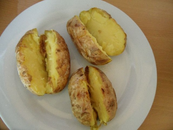 Pečené zemiaky s tuniakom a kukuricou (fotorecept) - obrázok 8