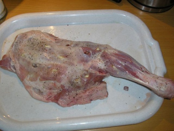 Jednoduché pečené jahňacie stehno (fotorecept) - obrázok 4