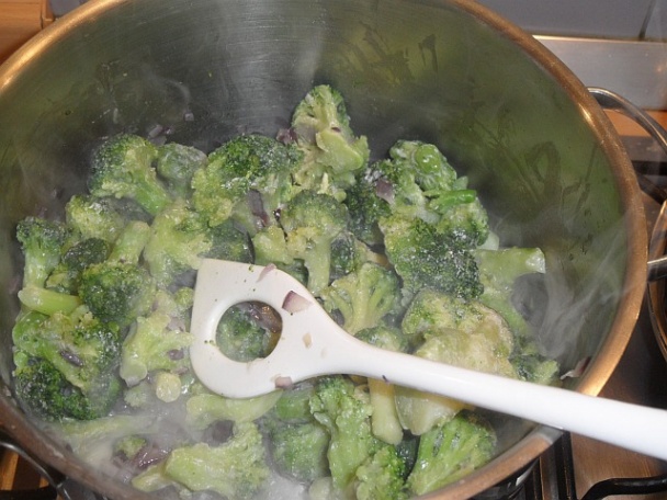 Brokolicová krémová so šalviou (fotorecept) - obrázok 3