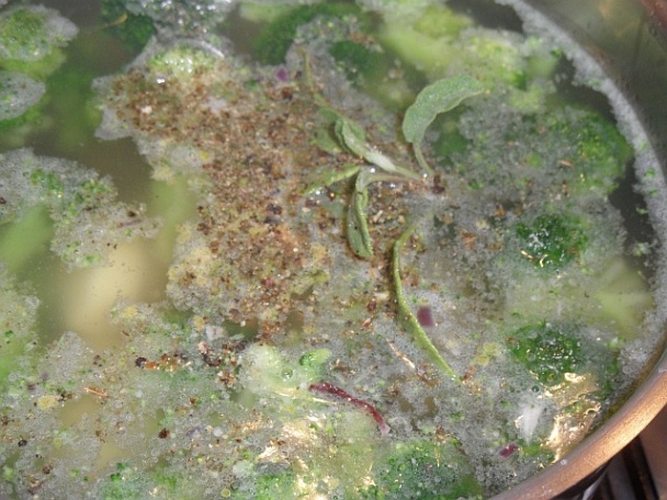 Brokolicová krémová so šalviou (fotorecept) - obrázok 5