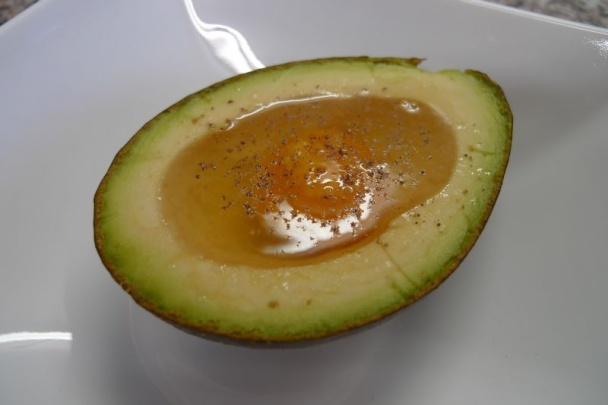 Vajíčko zapečené v avokáde (fotorecept) - obrázok 2