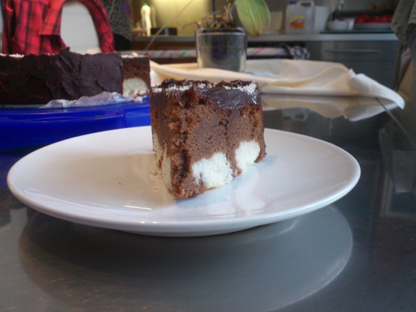 Čokoládová torta s kokosovými bodkami - obrázok 3