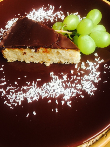 Kokosová torta s rýchlym slivkovým džemom - obrázok 1