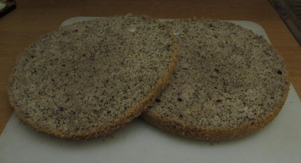 Orechová torta s parížskym krémom a šľahačkou (fotorecept) - obrázok 4