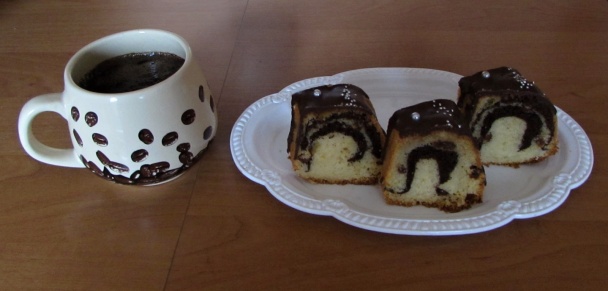 Mramorová bábovka s hrozienkami (fotorecept) - obrázok 10