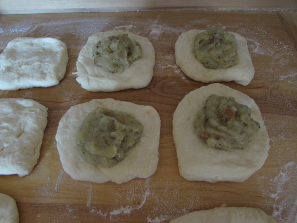 Pagáče plnené zemiakovou kašou (fotorecept) - obrázok 7