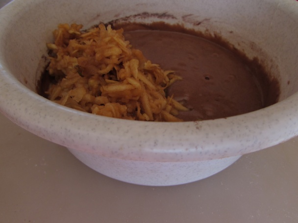 Jablkový koláč s posekanými orechami (fotorecept) - obrázok 4