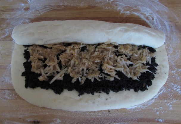 Makový závin s jablkami - obrázok 6