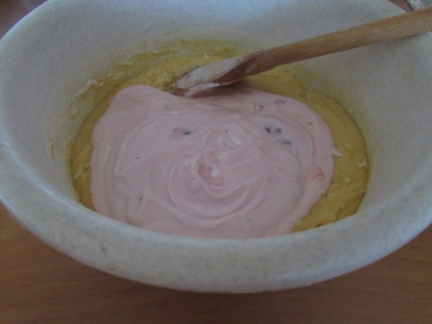 Koláčik z ovocných jogurtov (fotorecept) - obrázok 4