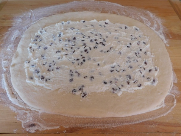 Tvarohový závin s hrozienkami (fotorecept) - obrázok 4