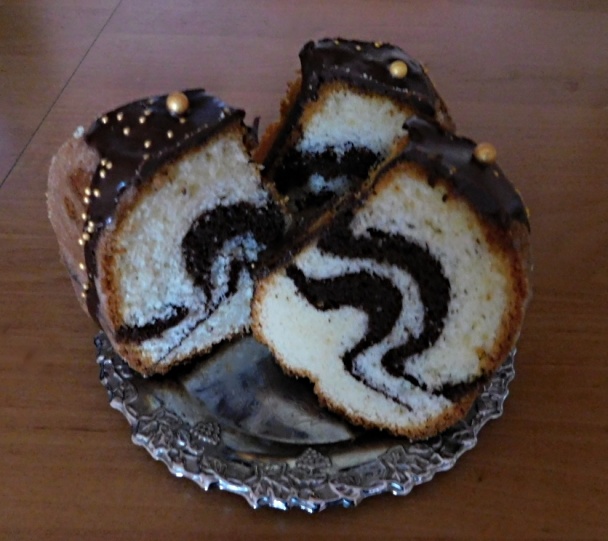 Mramorovaná bábovka s čokoládovou polevou (fotorecept) - obrázok 12