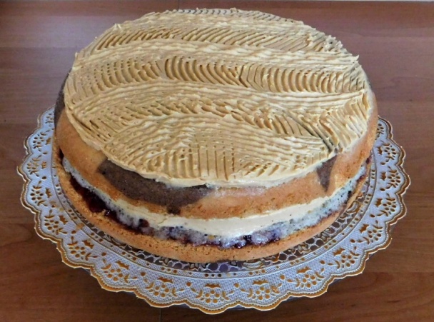 Karamelová torta k narodeninám (fotorecept) - obrázok 11