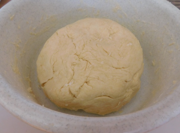 Smotanovo-tvarohové rolky a rožky (fotorecept) - obrázok 1