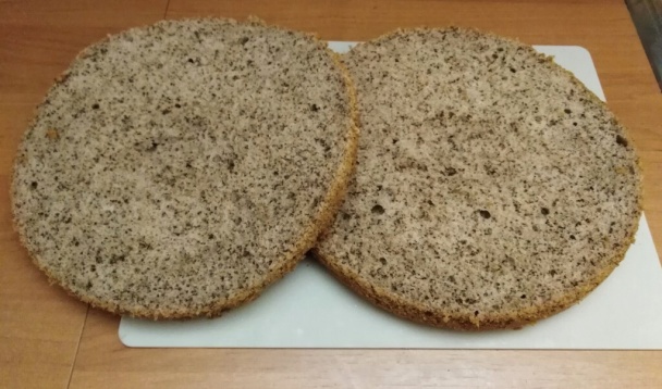 Torta s čokoládovou plnkou k narodeninám (fotorecept) - obrázok 1