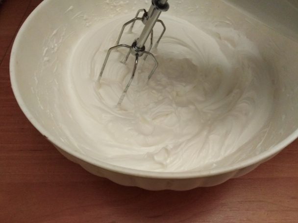 Torta s čokoládovou plnkou k narodeninám (fotorecept) - obrázok 6