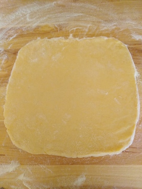 Jablkovo-orechové pité v okrúhlej forme (fotorecept) - obrázok 4