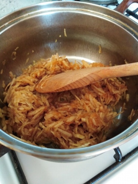 Jablkovo-orechové pité v okrúhlej forme (fotorecept) - obrázok 7