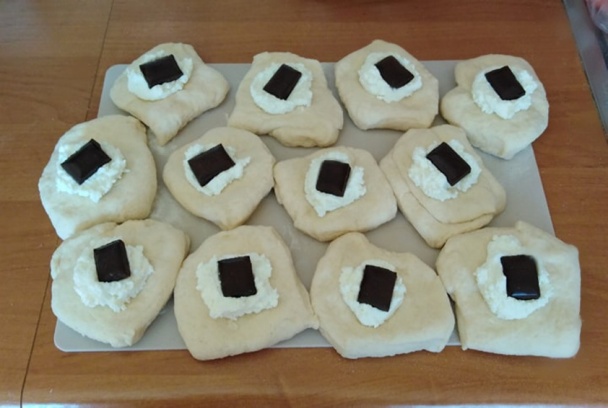Buchty s tvarohovo-čokoládovou plnkou (fotorecept) - obrázok 5