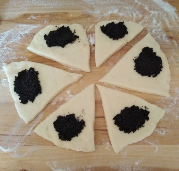 Makové rožky zo šľahačkového cesta (fotorecept) - obrázok 4