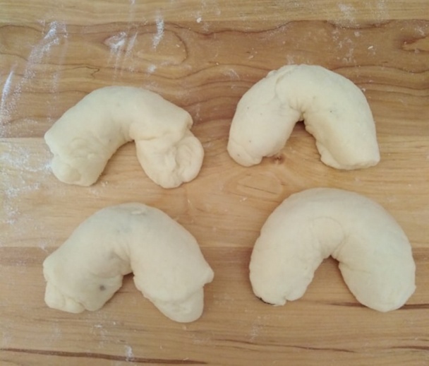 Makové rožky zo šľahačkového cesta (fotorecept) - obrázok 7