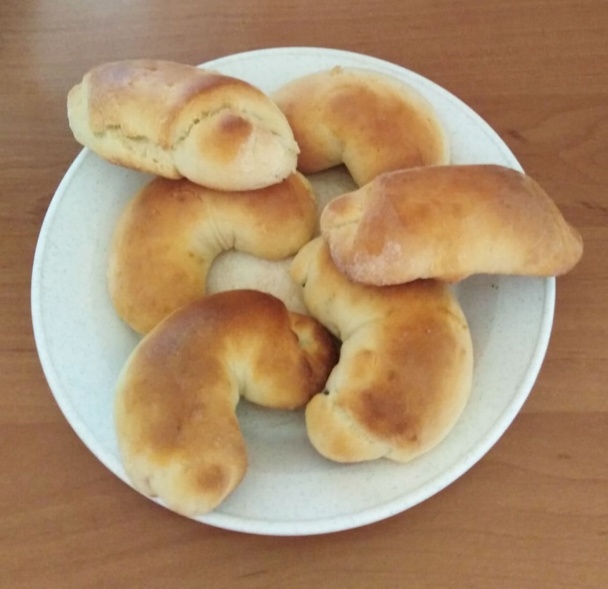 Makové rožky zo šľahačkového cesta (fotorecept) - obrázok 9