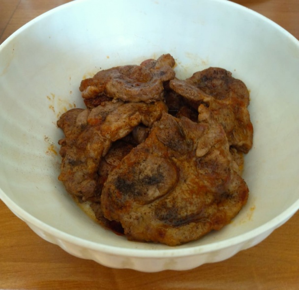 Bravčová krkovička so zeleninou na kyslej smotane (fotorecept) - obrázok 3