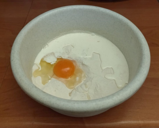 Jablkovo-makový závin zo šľahačkového cesta (fotorecept) - obrázok 1