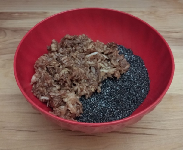 Jablkovo-makový závin zo šľahačkového cesta (fotorecept) - obrázok 5