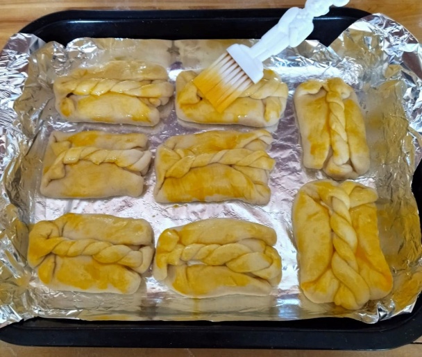 Tvarohové koláčiky s vrkočom na vrchu (fotorecept) - obrázok 15