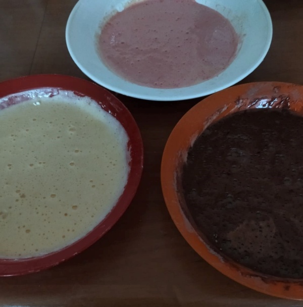 Trojfarebný pudingový koláč bez múky (fotorecept) - obrázok 4