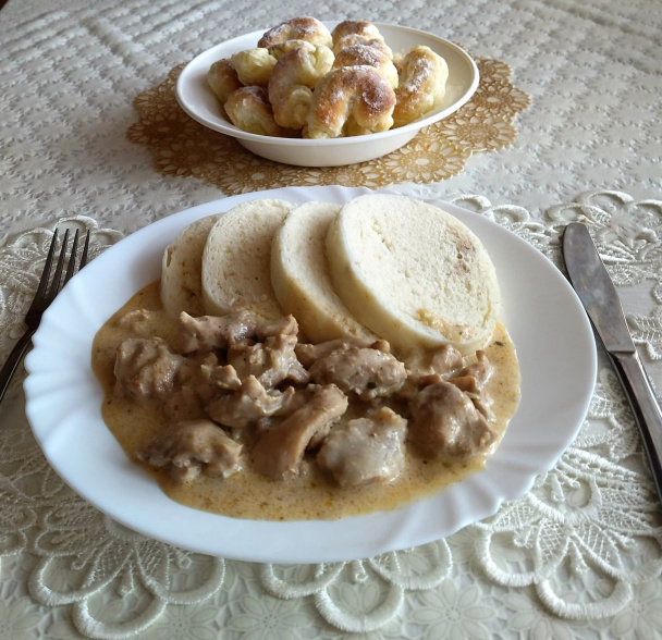 Kuracie stehienka so smotanovou omáčkou (fotorecept) - obrázok 7