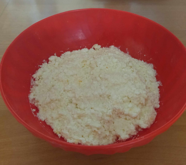 Broskyňovo-tvarohový koláč s orieškami navrchu (fotorecept) - obrázok 3