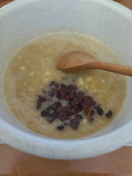 Banánový koláčik s hrozienkami (fotorecept) - obrázok 4