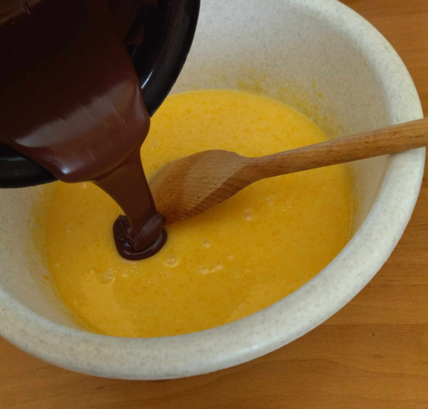 Sacherova torta k narodeninám (fotorecept) - obrázok 2