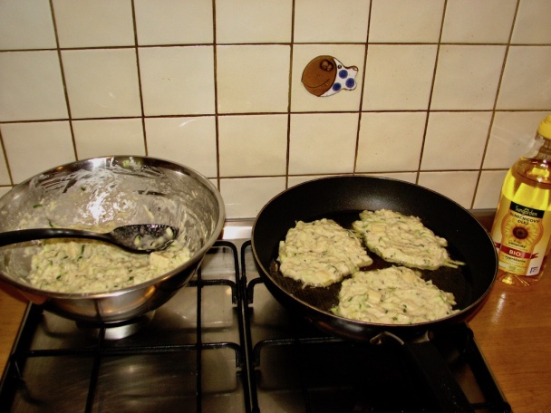Báječný recept na cuketové BIO placky, z ktorých nepriberiete (fotorecept) - obrázok 3